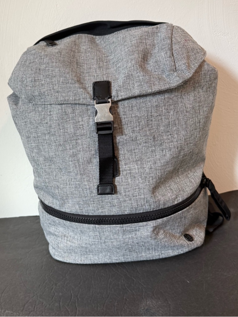 Lululemon Gray Black Polyester Backpack Gym Yoga Travel Laptop Bag 16"